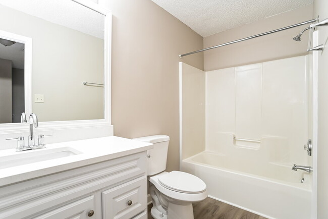 Building Photo - 4728 Aldersbrook Dr