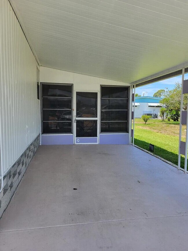 Building Photo - 12117 Cartwright Dr
