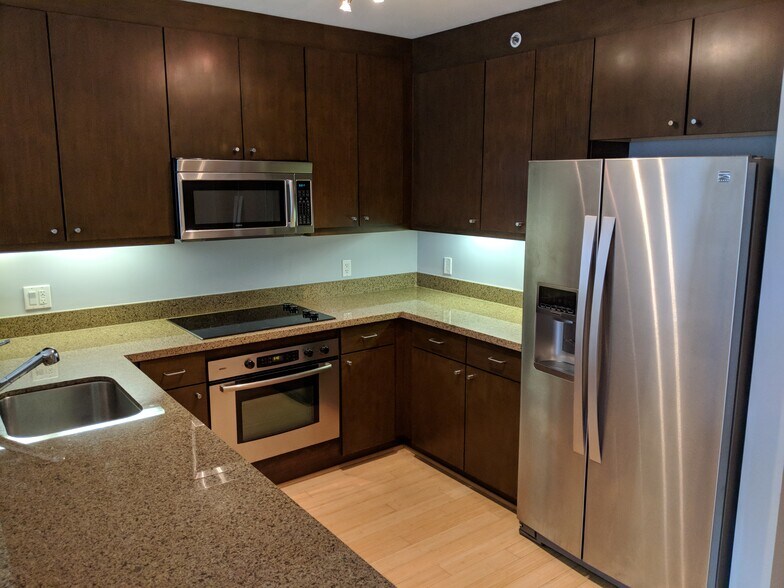 Kitchen - 199 New Montgomery St