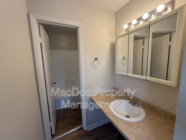 Building Photo - 2331 McClellan Ct