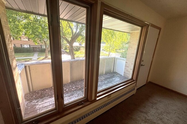 Building Photo - 2406 Fremont Ave