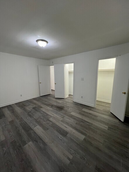 Building Photo - 424 Tarragon Wy SW