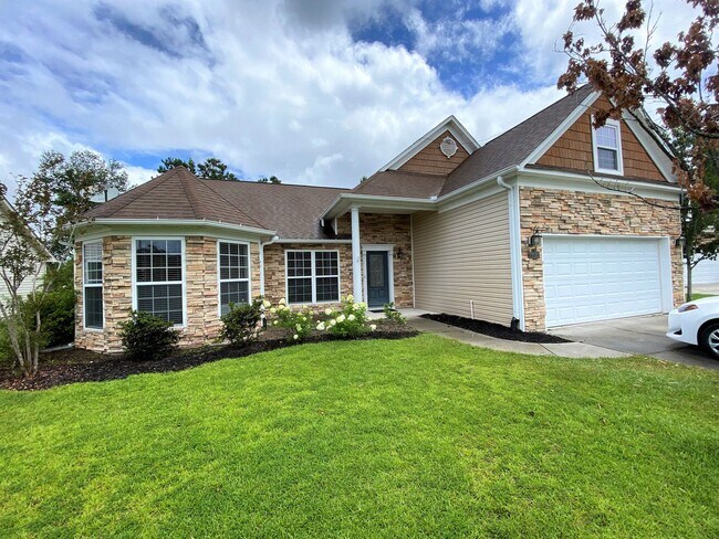 Building Photo - 3 bedroom, 2 bath with Bonus room - Hampstead Pines Community