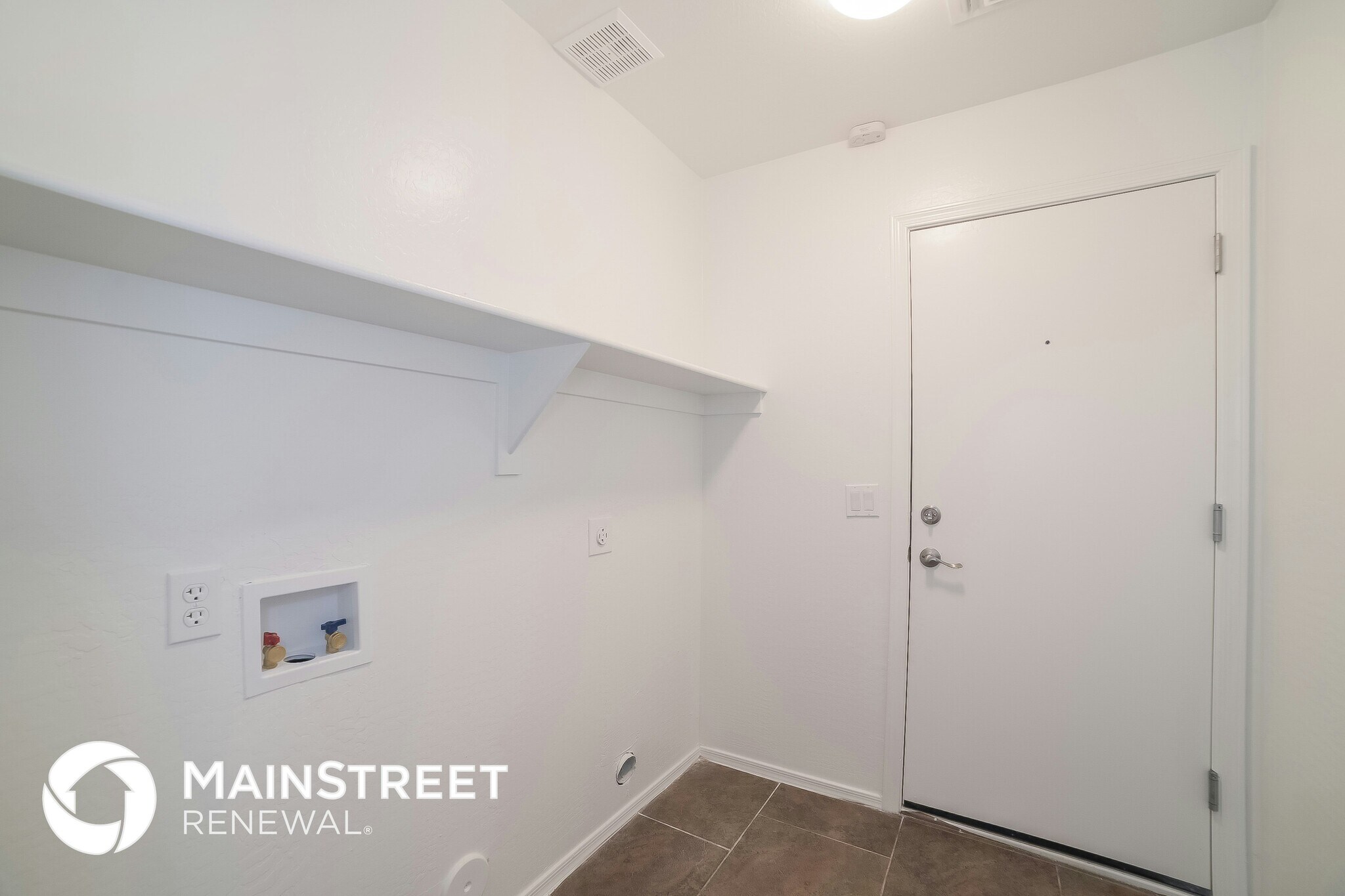 Building Photo - 7917 W Hess Ave