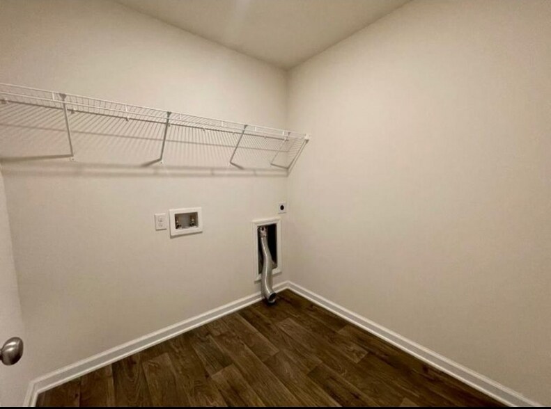 Building Photo - 910 Merganser Way