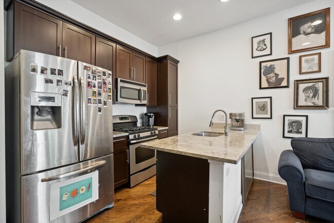 Building Photo - 1402 N Campbell Ave