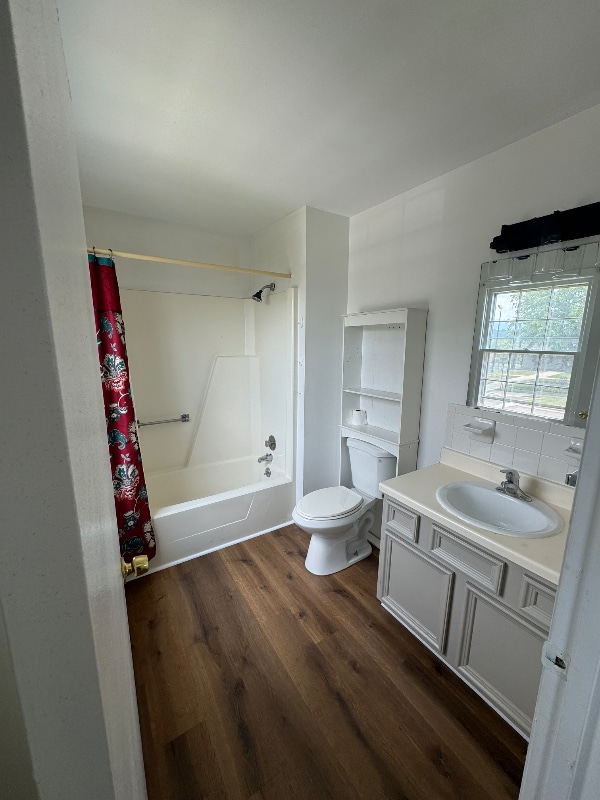 Building Photo - 4625 Roxbury Ln