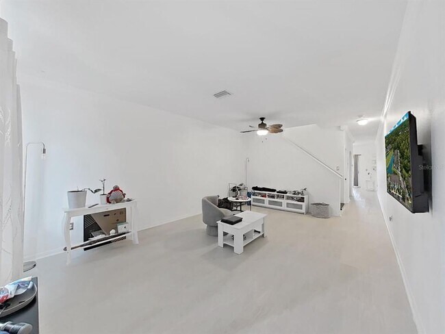 Building Photo - 18126 Paradise Point Dr