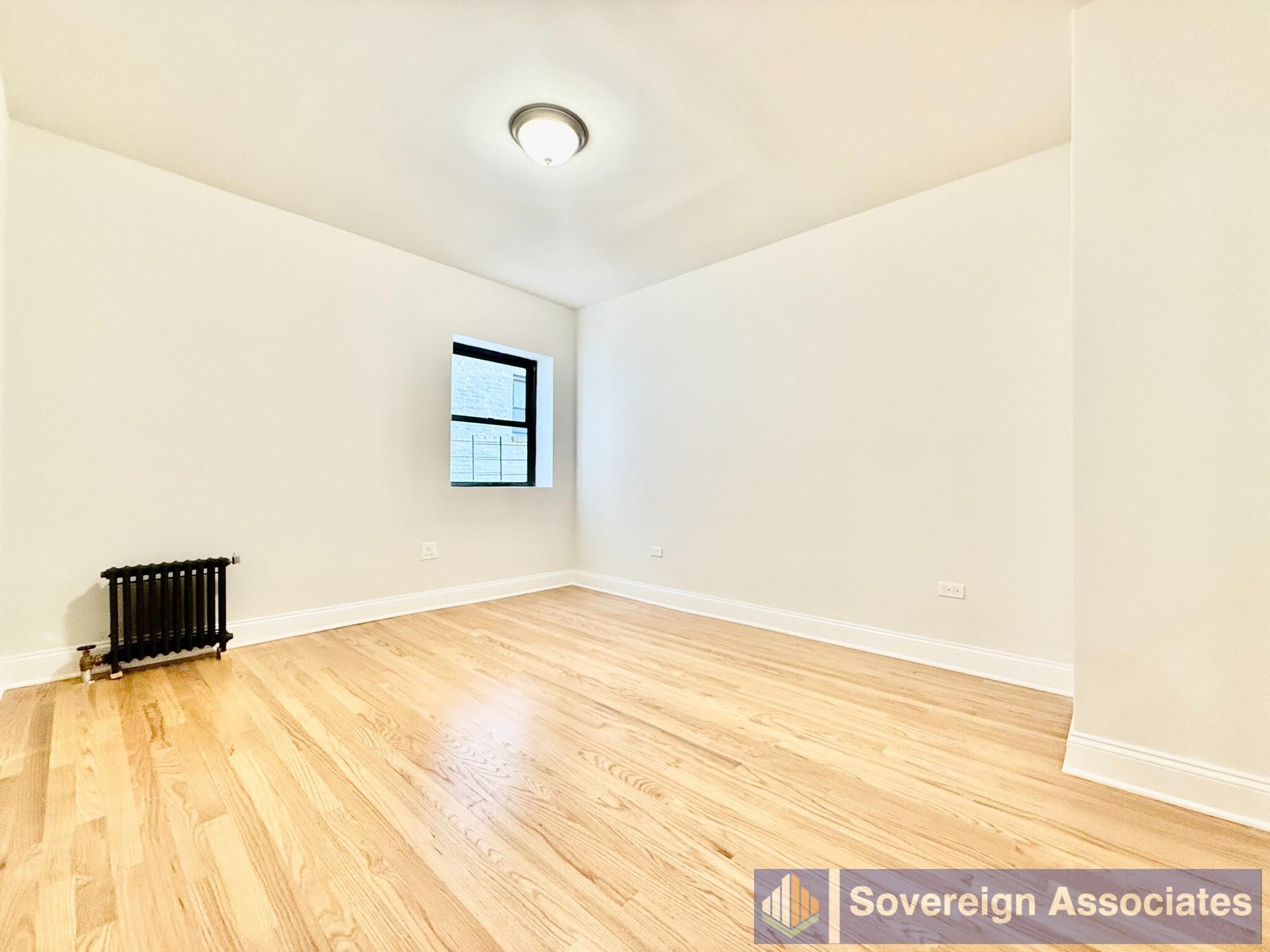 Building Photo - 21 Fifth Avenue