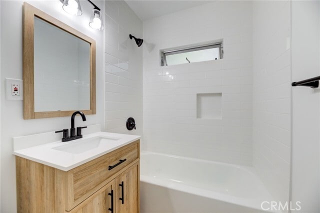 Building Photo - 824 7th St