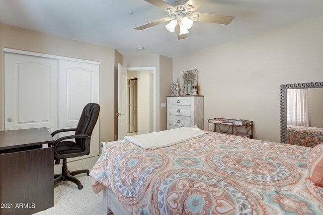 Building Photo - 8074 W Beck Ln