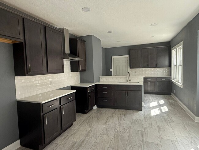 Primary Photo - 1206 N 46th St