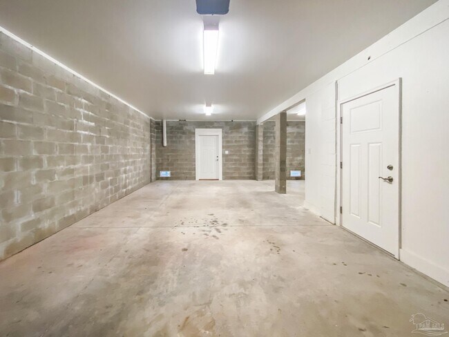 Building Photo - 14545 Salt Meadow Dr