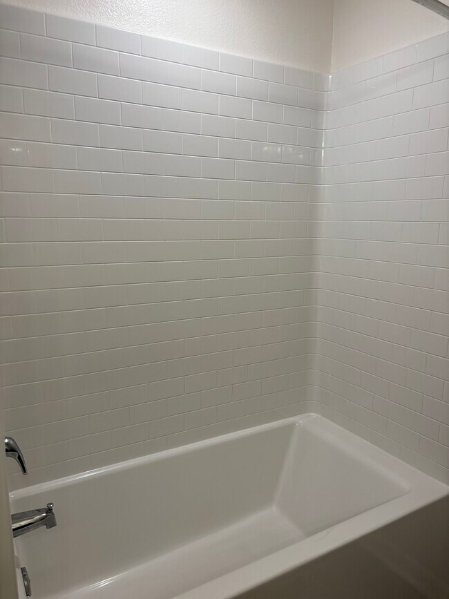 Building Photo - 2816 Westwood Ave