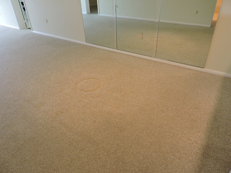 Building Photo - 701 Seafarer Cir