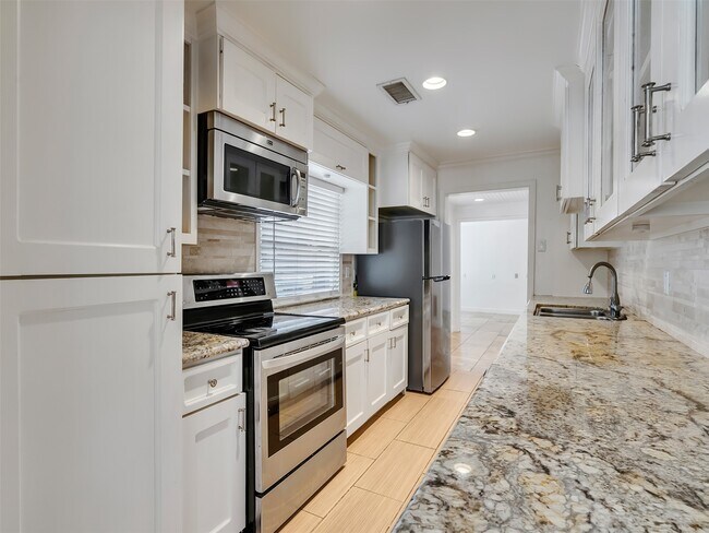 Building Photo - 1502 Aldrich St