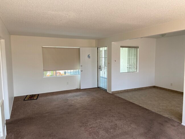 Building Photo - 1030 W 159th St