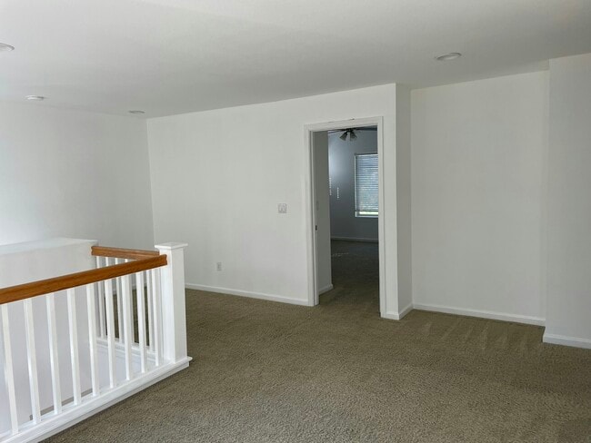Building Photo - 1022 Trinita Terrace