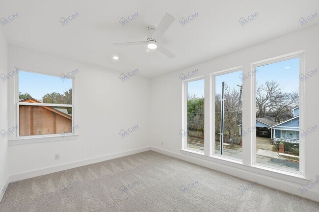 Building Photo - 5633 Side Ave