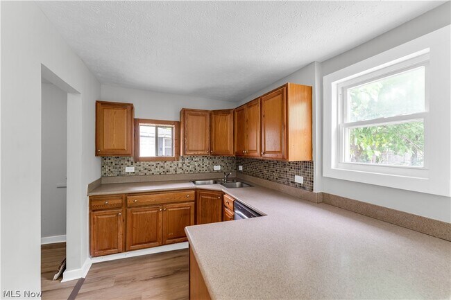 Building Photo - 7210 Colgate Ave