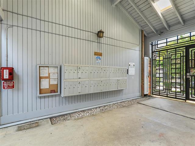 Building Photo - 4317 Hartford St