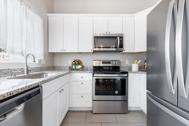 Building Photo - 7550 Churchwood Cir