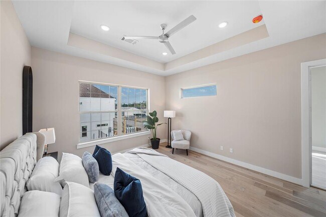 Building Photo - 5405 Iconic Ln
