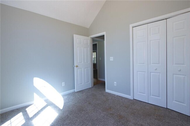 Building Photo - 350 Windermere Dr