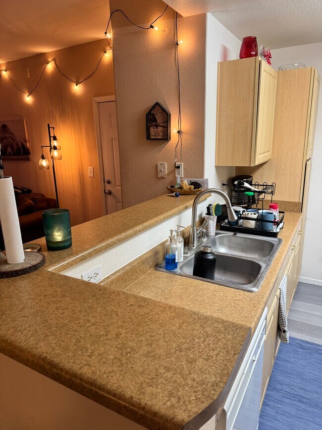 Building Photo - 8250 N Grand Canyon Dr