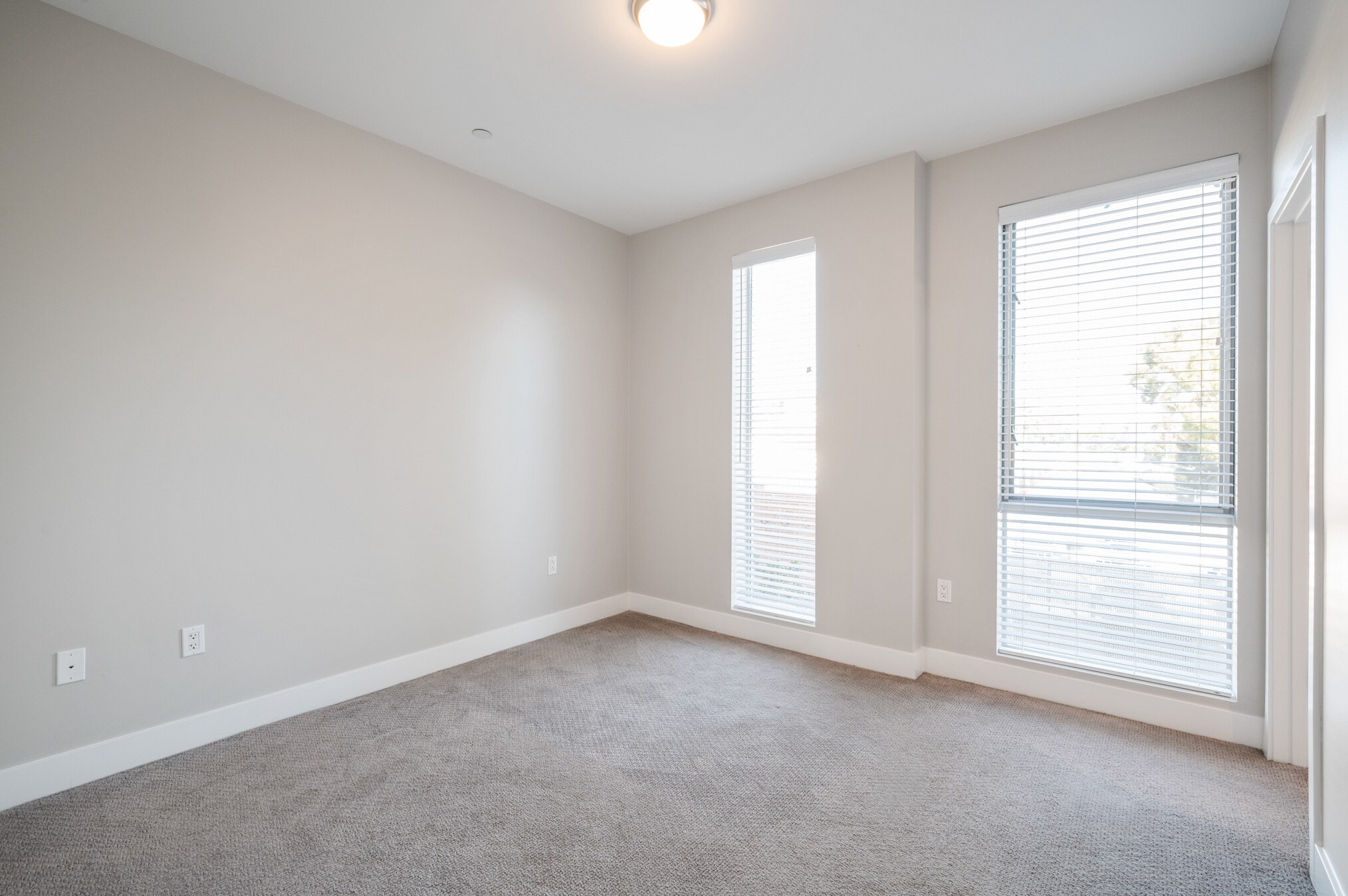 Building Photo - 1920 S Pacific Coast Hwy