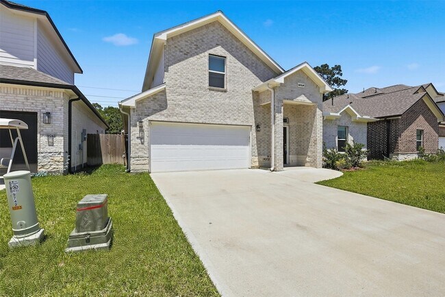 Building Photo - 9738 Champion Heavens Dr