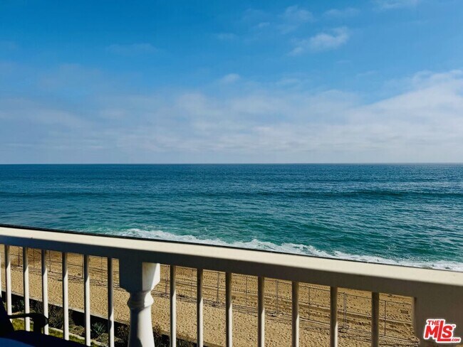 Building Photo - 11928 S Beach Club Way