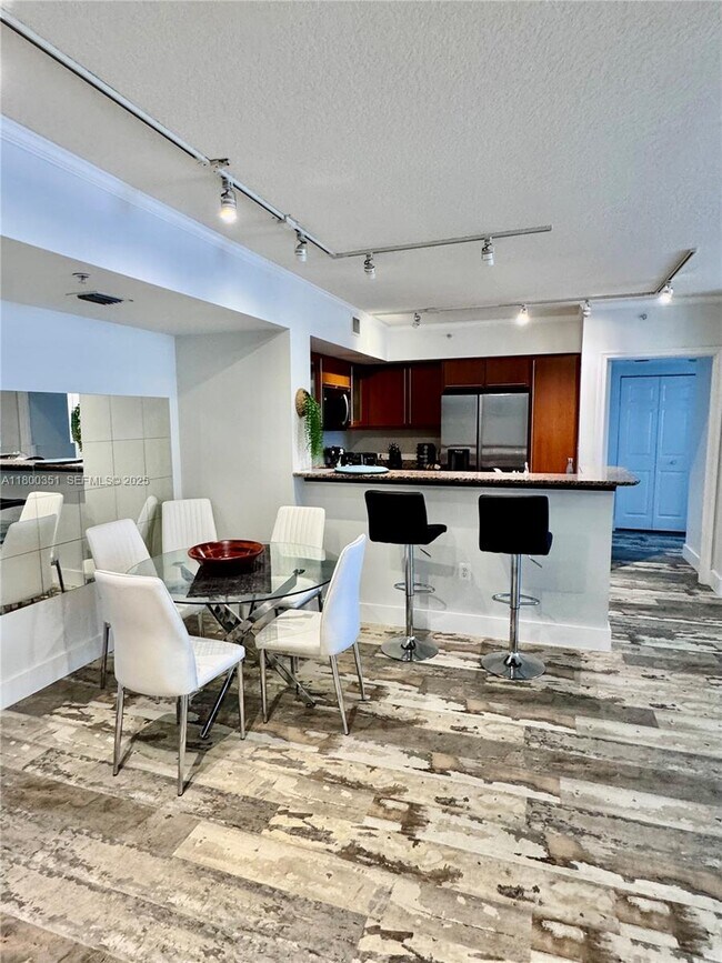 Building Photo - 2080 S Ocean Dr