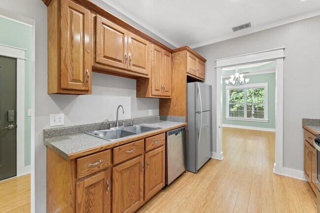 Building Photo - 129 Moudy Ln
