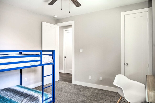 Building Photo - 6403 Bowling Green St