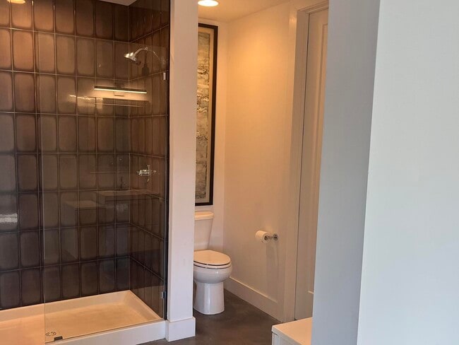 Building Photo - 1131 Fairview Ave