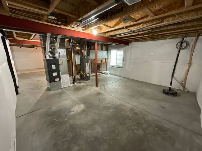 Building Photo - 4 Bedroom Home Available Near Black Forest...