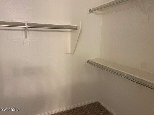 Building Photo - 826 W Nova Pl