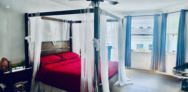 Building Photo - 400 SW 15th Dr