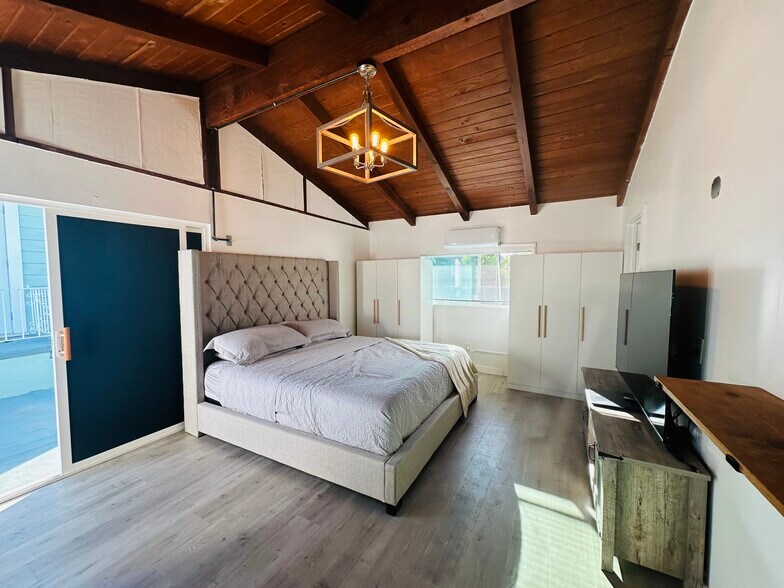 Building Photo - 2707 Cridge St