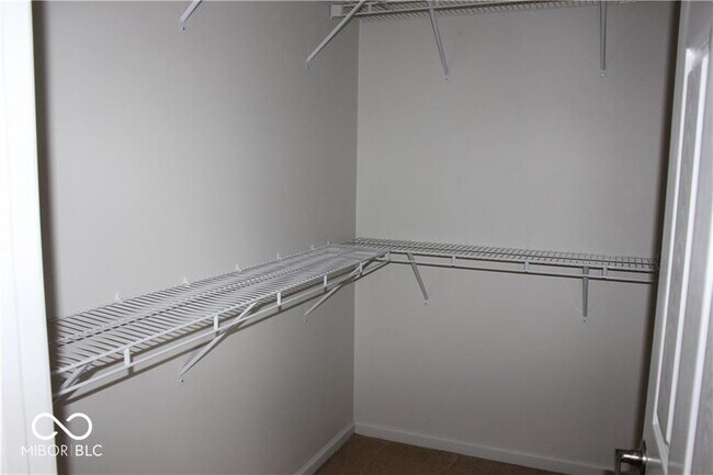 Building Photo - 6255 Canterbury Dr
