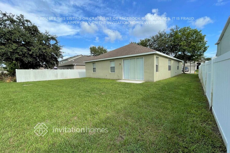 Building Photo - 6215 Desert Peace Ave