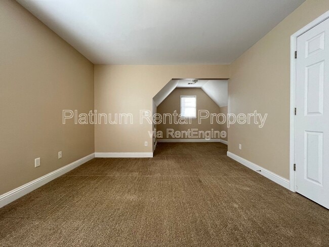 Building Photo - 1460 White Flowers Ln