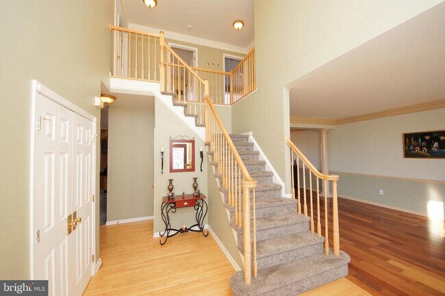 Building Photo - 43 Pickering Dr