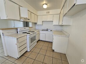 Building Photo - 4224 N Vornsand Dr