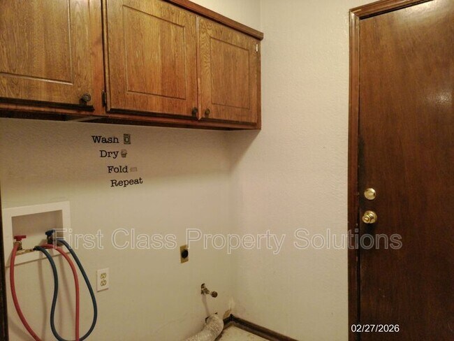 Building Photo - 5316 NW 111th Terrace