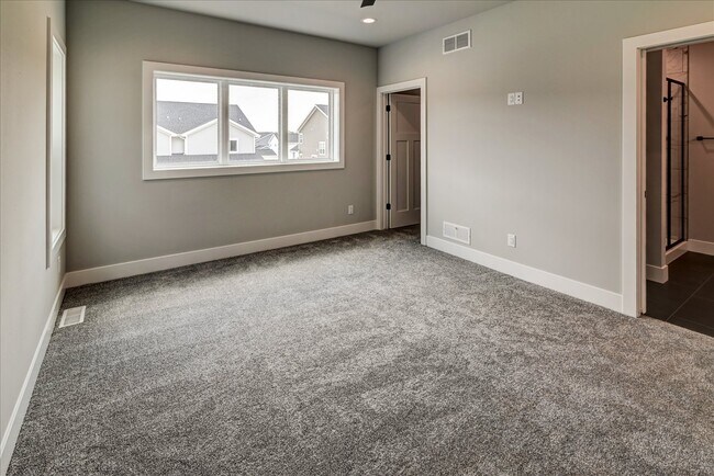 Building Photo - 4863 Lacy Rd