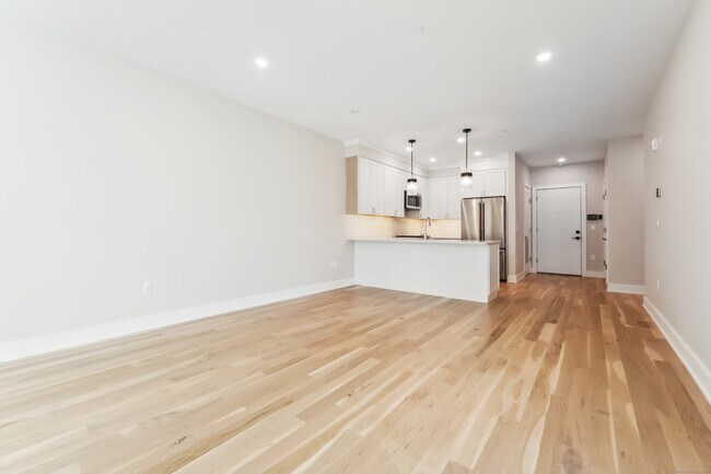 Building Photo - 8 Husted Ln