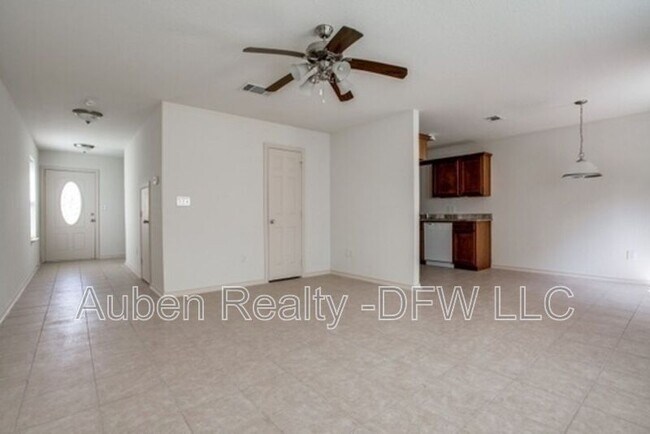 Building Photo - 909 Parkplace Ridge