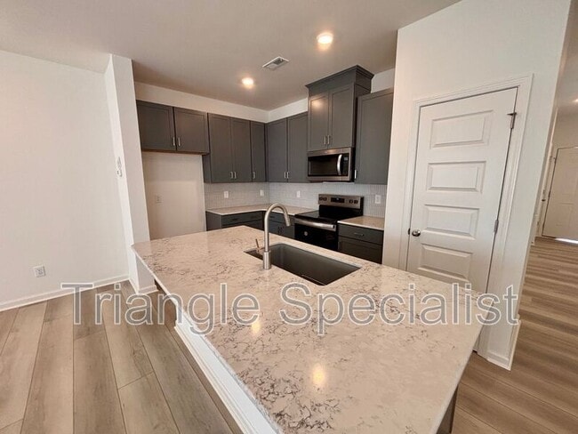Building Photo - 10514 Brookside Reserve Rd
